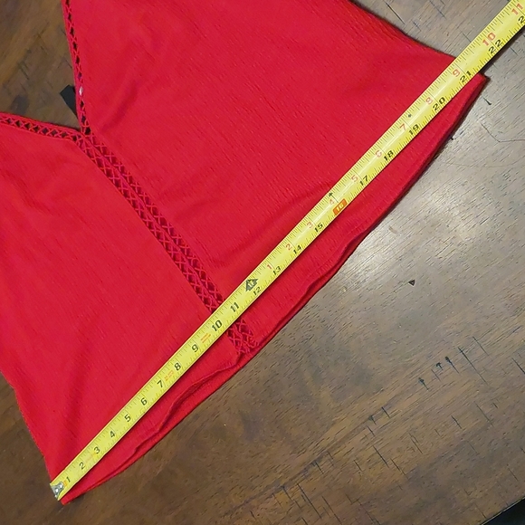 Divided Tank Top - Picture 8 of 9